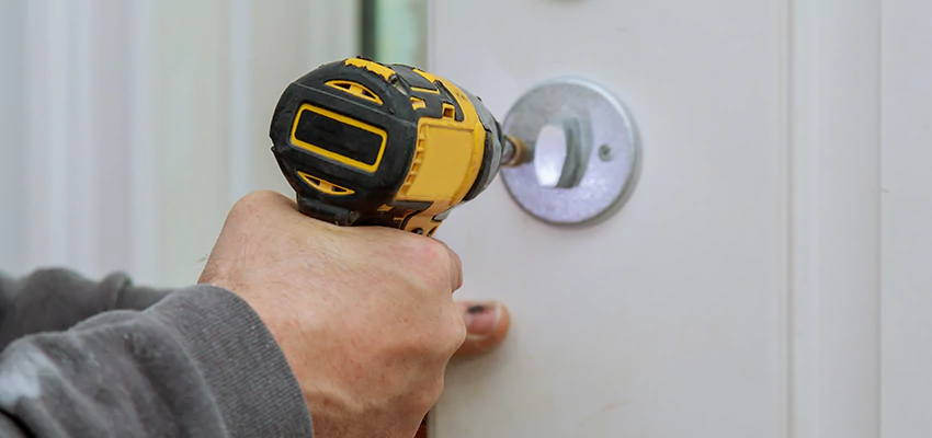 Street Locksmith For Smart Lock Repair in Danville, IL